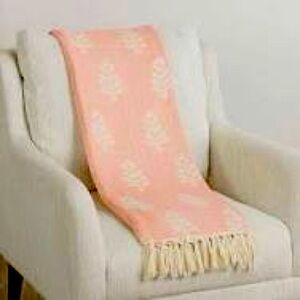 NWT Kirklands
Our Coral Flower Reversible Gauze Throw